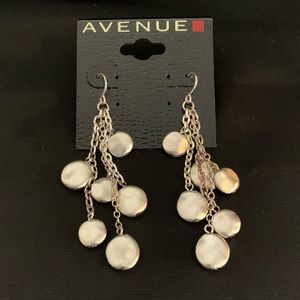 NEW, Silver Metal Multi Row/Disk Dangle Earring - COSTUME JEWELRY